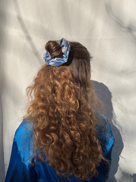 Scrunchie - Shiny Blau-Rosa Abstrakt