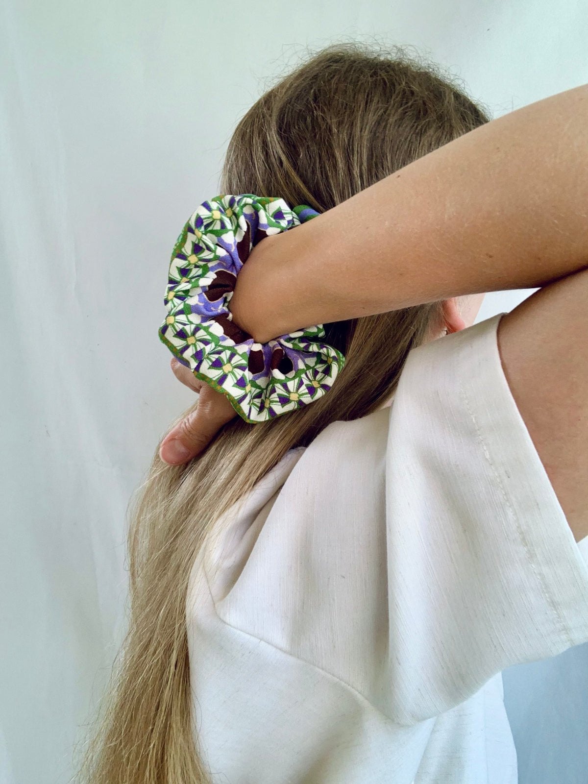 Scrunchie - Green Retro Pattern