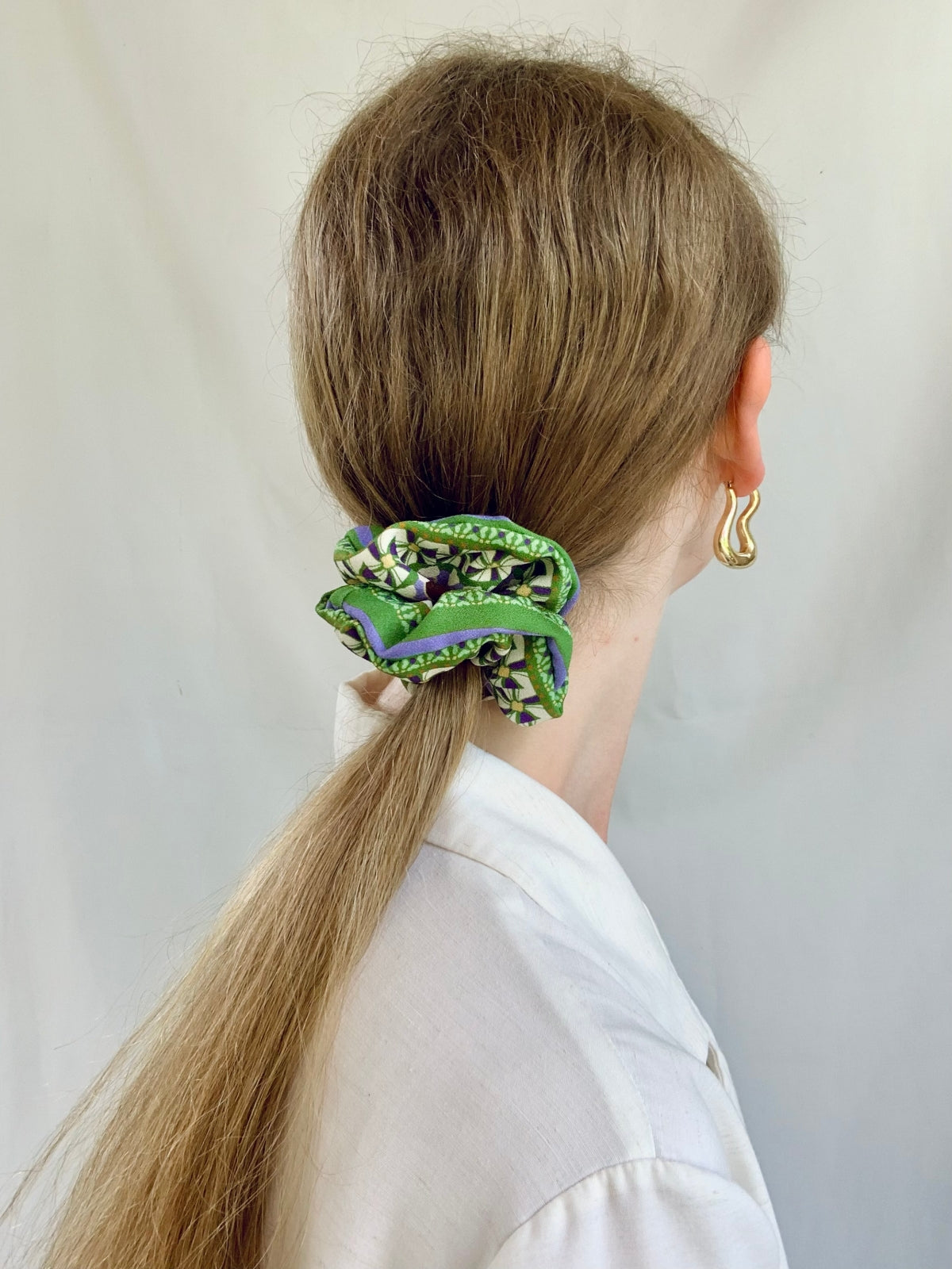 Scrunchie - Green Retro Pattern