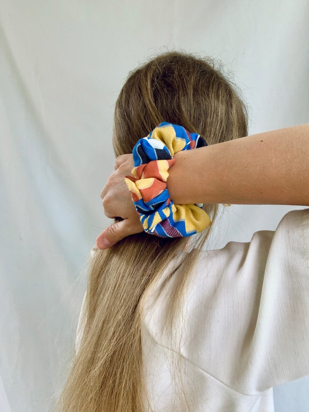 Scrunchie - Blue/Yellow Jaqucard