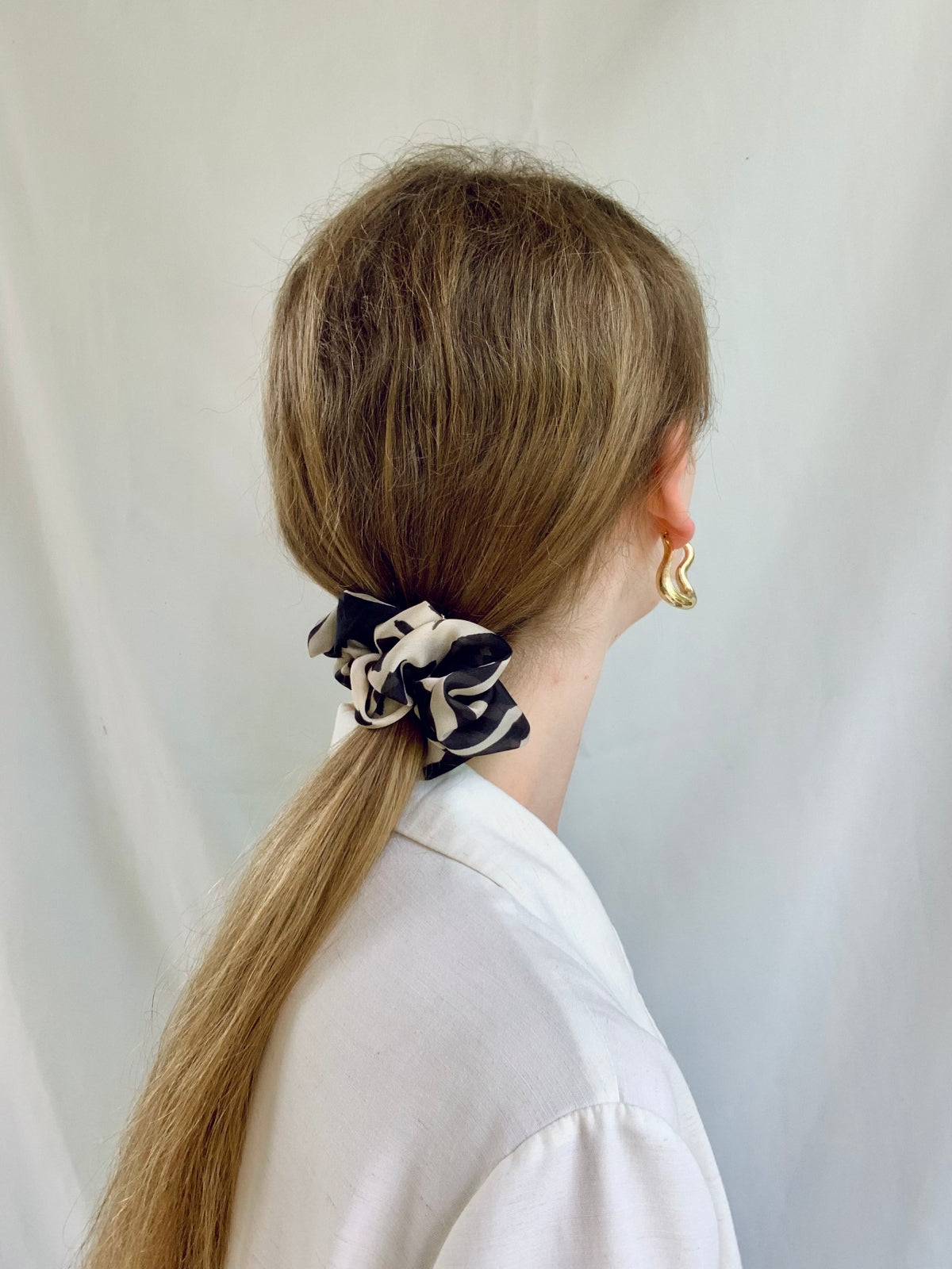 Scrunchie - Black/Creme Tiger