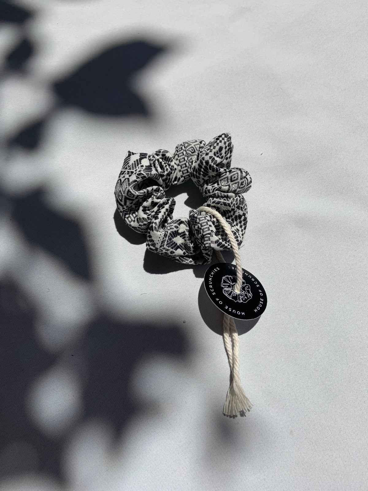 Scrunchie - White Mini Aztec