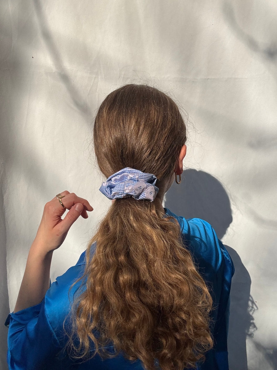 Scrunchie - Shiny Blau-Rosa