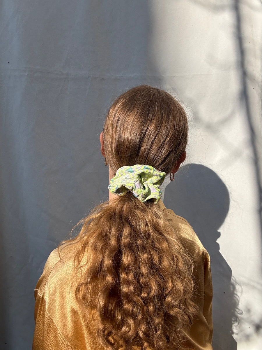 Scrunchie - Grüne Blumen
