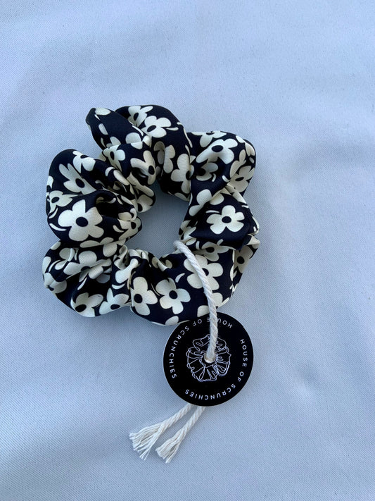 Scrunchie - Schwarz/ Weiß Blumen