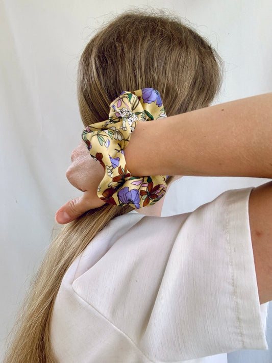 Scrunchie - Vintage Flower