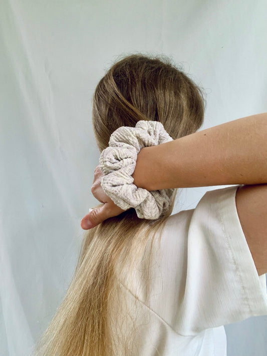 Scrunchie - Wavy Beige