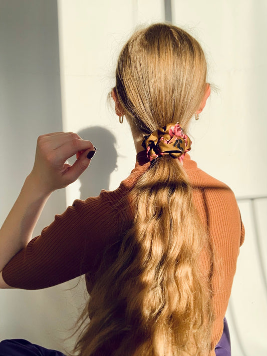 Scrunchie - Brown/Pink Flower