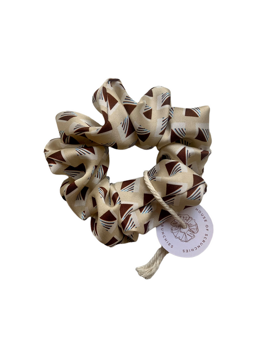 Scrunchie - Beige Graphic