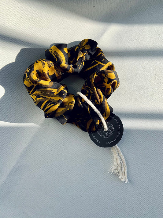 Scrunchie - Black/Yellow Flowers